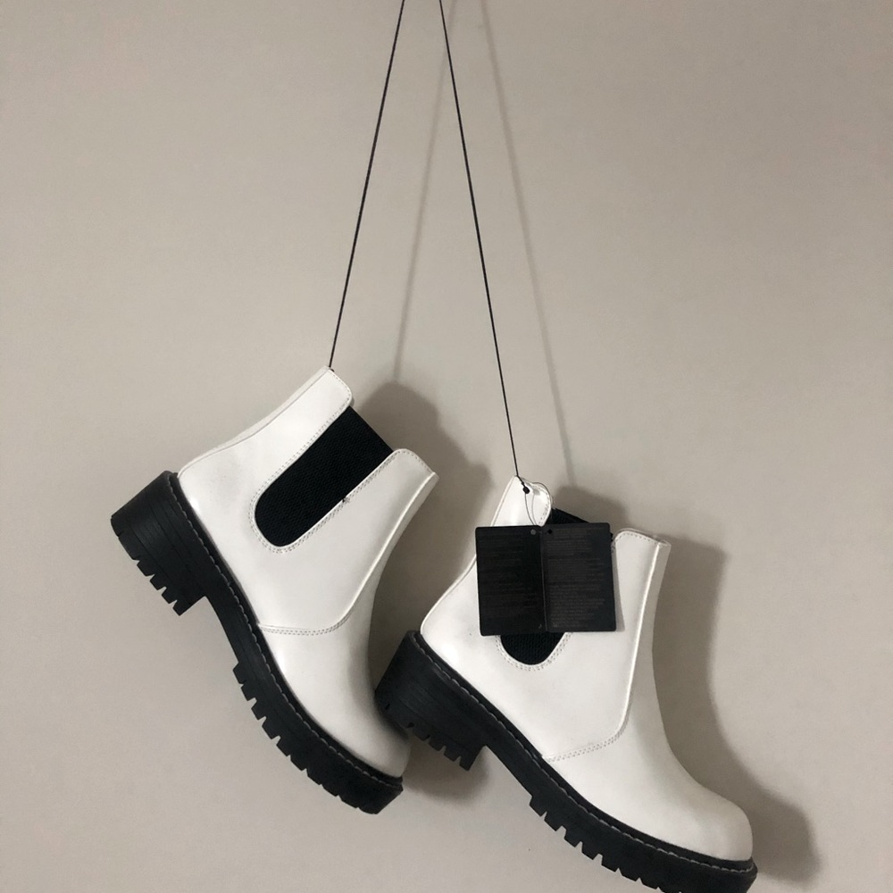 White boots. Never worn. No flaws.
